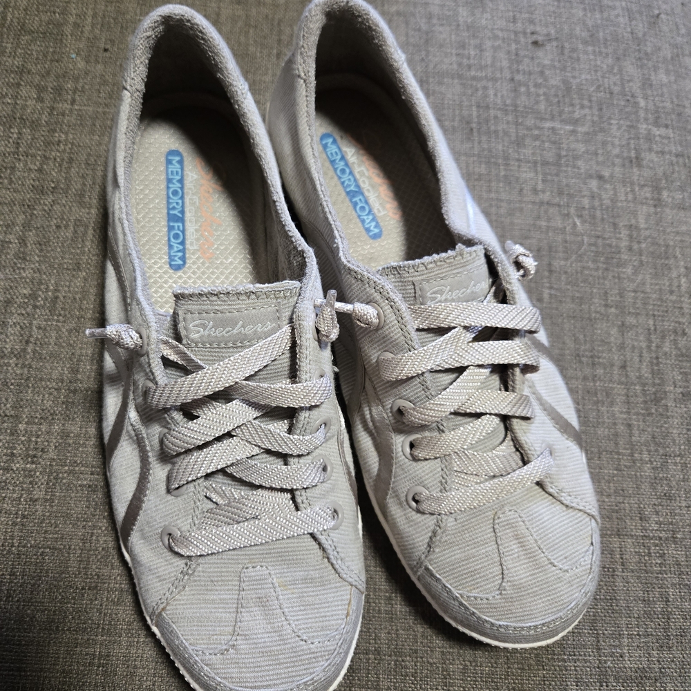 Skechers Women's Tan Sneakers